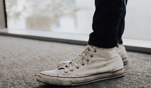 Bật mí cách làm sạch sneaker với từng chất liệu khác nhau
